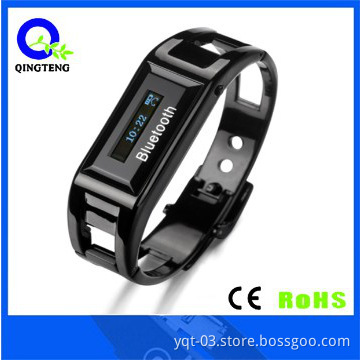Vibrating bluetooth watch showing caller ID display with microphone